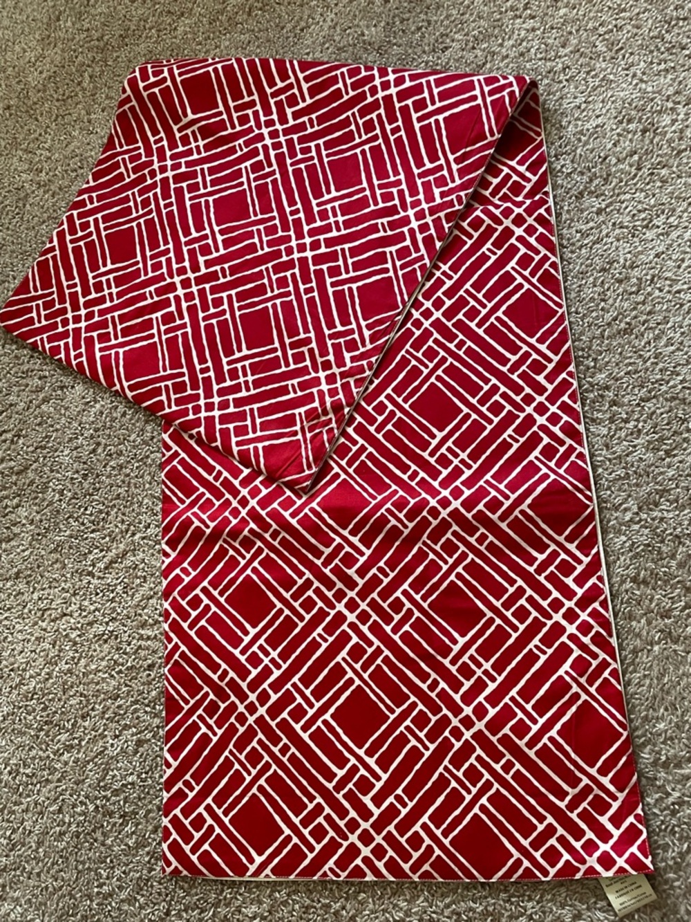 Pottery Barn table runner - Picture 3 of 4